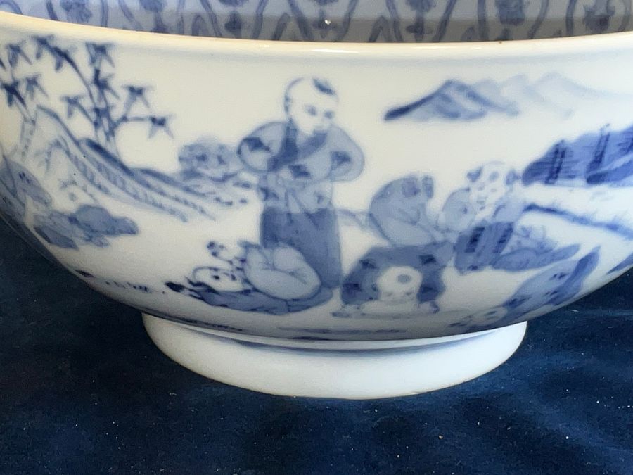 Antique CHINESE HAND MADE BOWL.