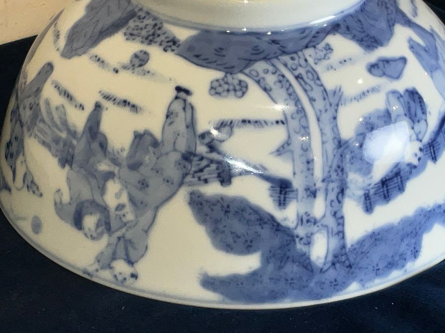 Antique CHINESE HAND MADE BOWL.