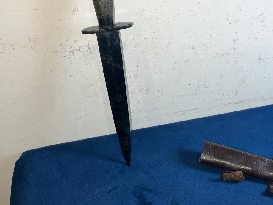 Antique COMMANDO 2nd PATERN FAIRBANKS DAGGER & SCABBARD 