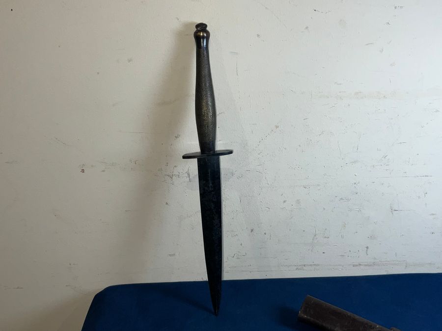 Antique COMMANDO 2nd PATERN FAIRBANKS DAGGER & SCABBARD 