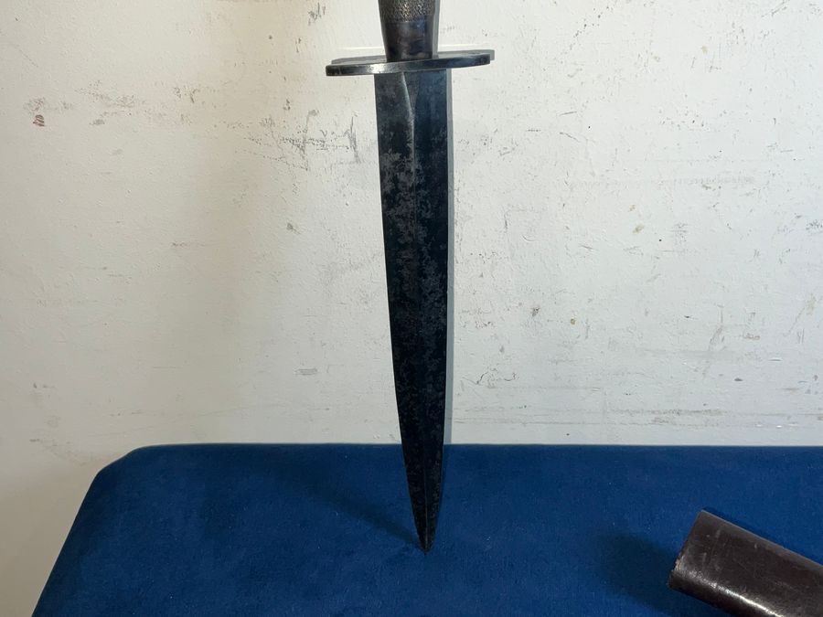 Antique COMMANDO 2nd PATERN FAIRBANKS DAGGER & SCABBARD 