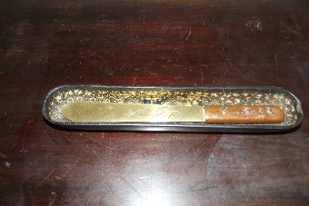 Japanese Victorian page turner and papermache tray