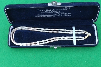 Antique Ladies Boxed set of genuine Pearls of the finest quality. SB