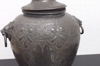 Antique Victorian Tea Urn Superb decorative item circa 1850's