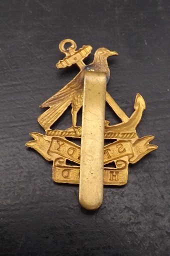 Antique 1ww British Royal Navy marine division capbadge Hood.