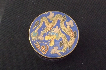 Pill box in Closoni Chinese. B29