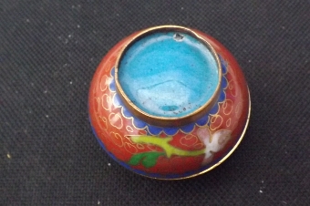 Antique Pill box in porcelean Chinese. B29