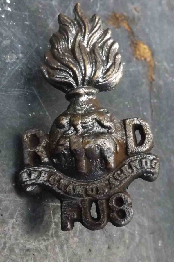 Antique Royal Dublin Fusiliers badge 
