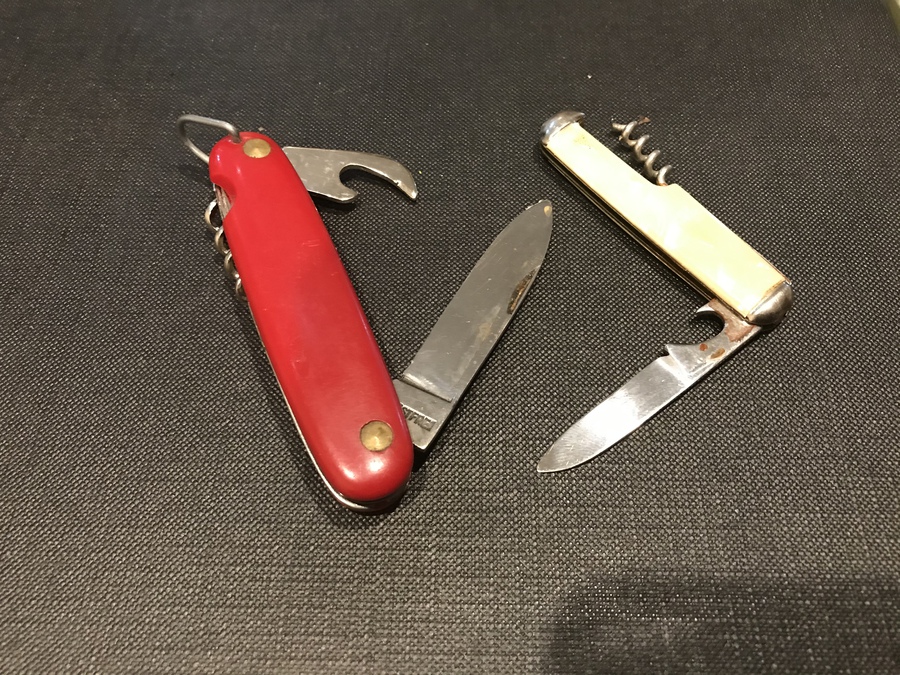 Antique Two pocket knives 