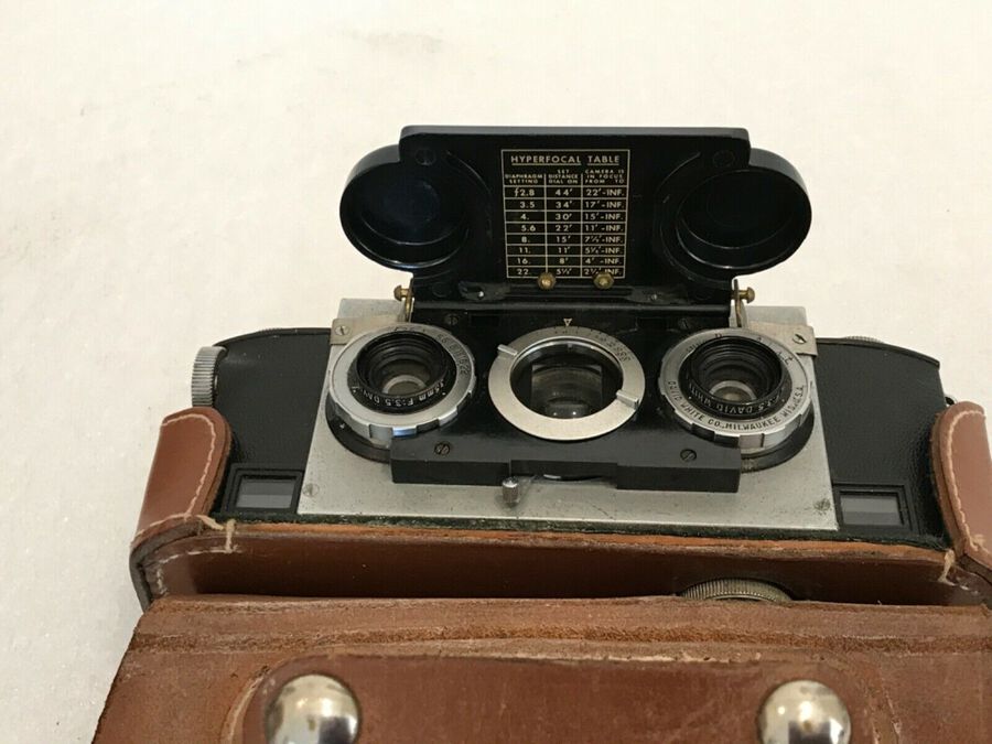 Antique Stereoscopic camera by Realist