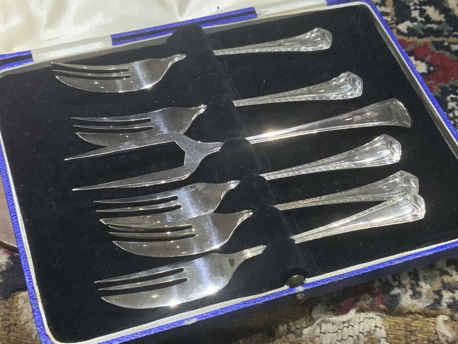 Antique Silver Plate cake set of eating & serving utensils 