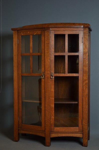 Antique- Arts and Crafts Display Cabinet/ Bookcase sn2587