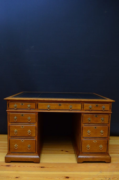 Victorian Desk sn2520