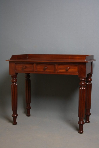 Early Victorian Writing Table sn2407