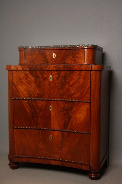 Biedermeier Chest of Drawers sn2255