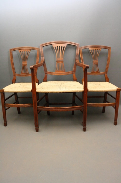 Set of 8 Arts & Crafts Dining Chairs sn181