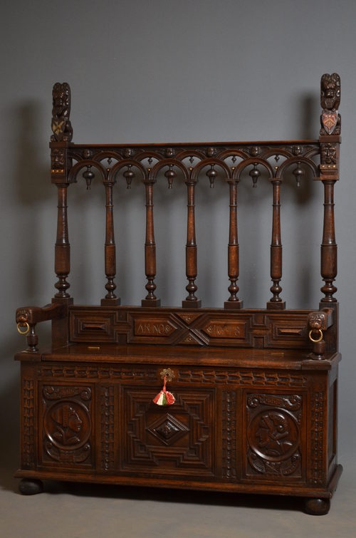 Late 19th Century Oak Settle - bench sn2614