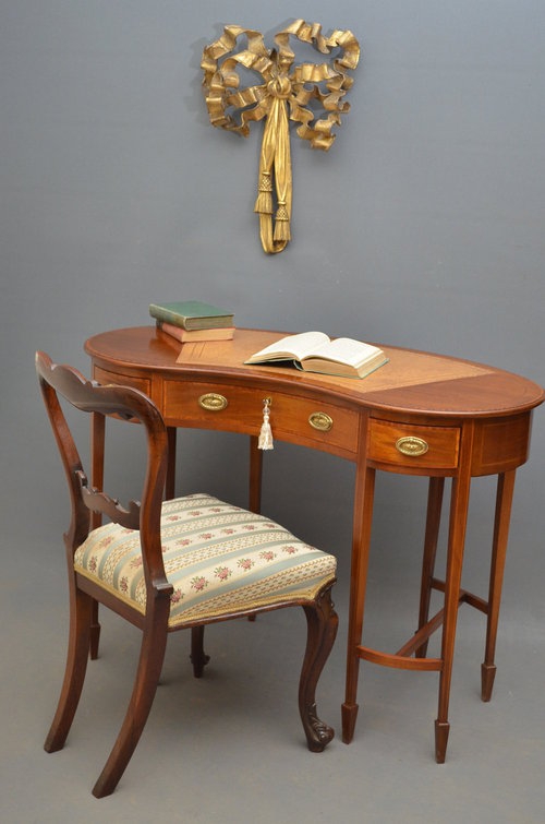 Edwardian Kidney Shaped Writing Table  Sn2861