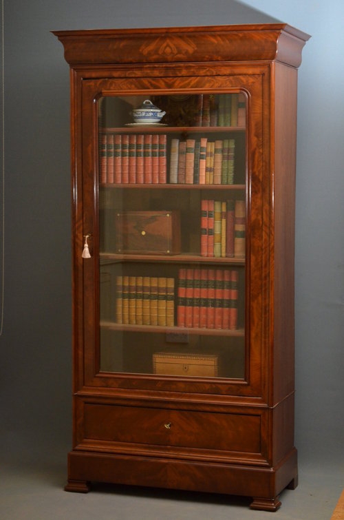 Fine Biedermeier Bookcase sn751