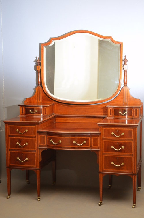 Edwardian Dressing Table by Maple & Co sn2890