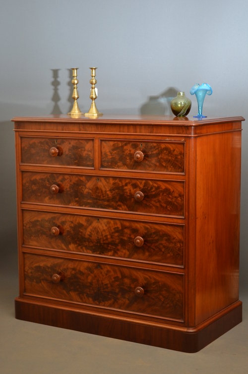 Superb Flamed Mahogany Victorian Chest of Drawers Sn2962  
