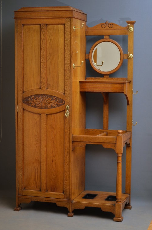 Attractive Early XX Century Oak Hall Wardrobe sn2992