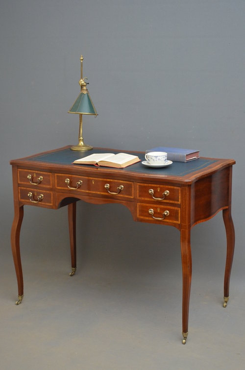 Edwardian Serpentine Writing Table Sn2991