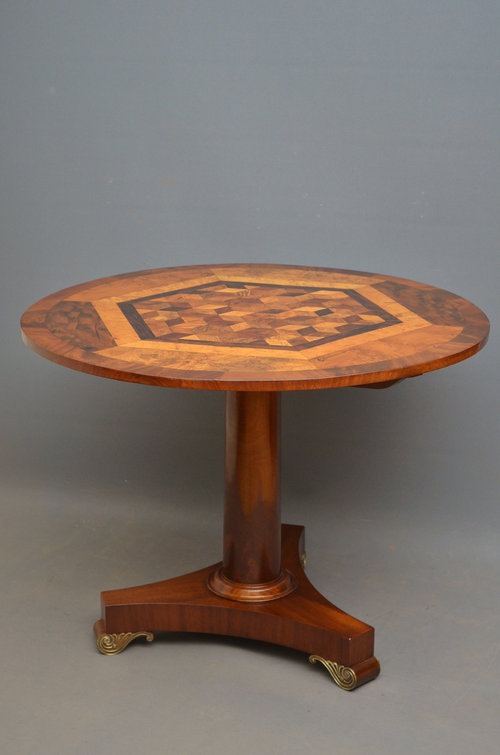 Superb Centre Table inthe manner of Ralph Turnbull sn3041