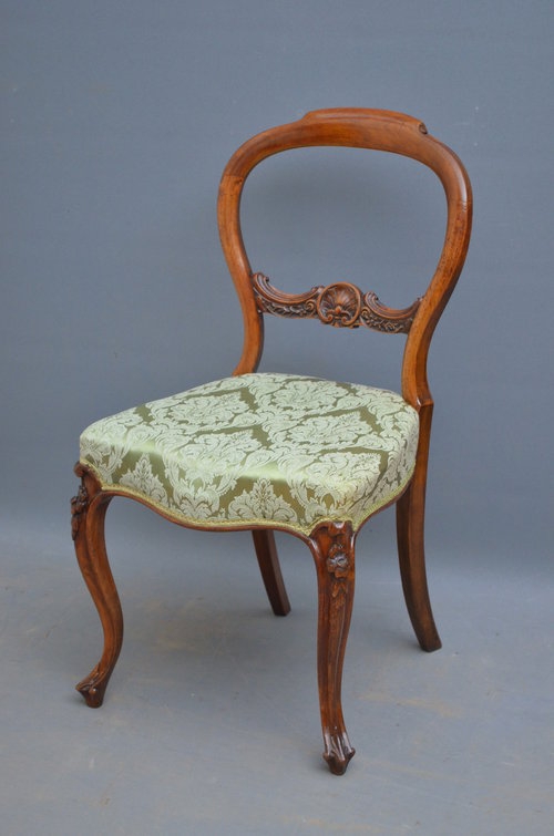 Victorian Walnut Occasional Chair in Walnut Sn3255