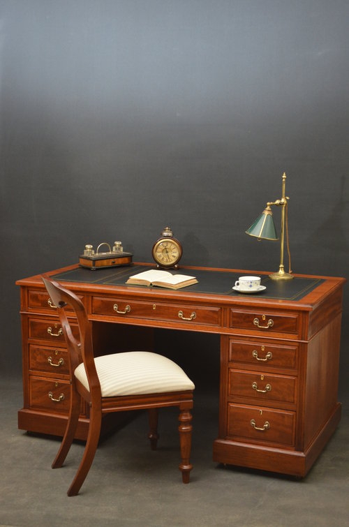 Edwardian Mahogany Desk - Pedestal Desk Sn3413
