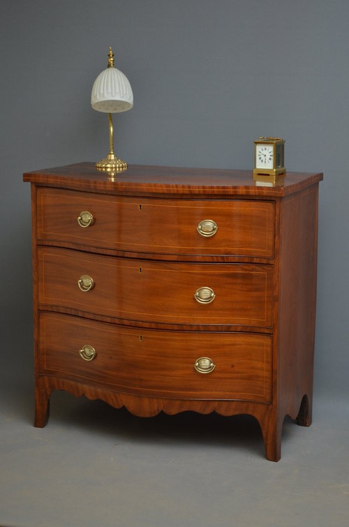 Regency Serpentine Chest of Drawers in Mahogany Sn3432 