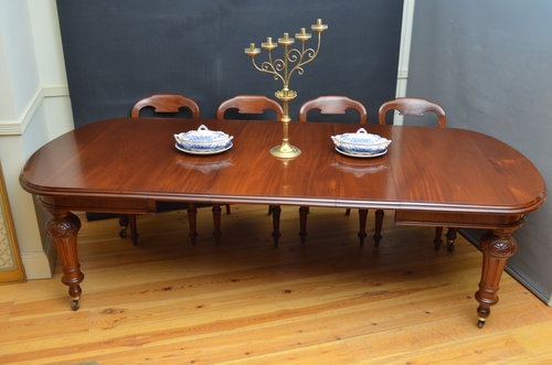 Victorian Mahogany Extending Dining Table sn3178