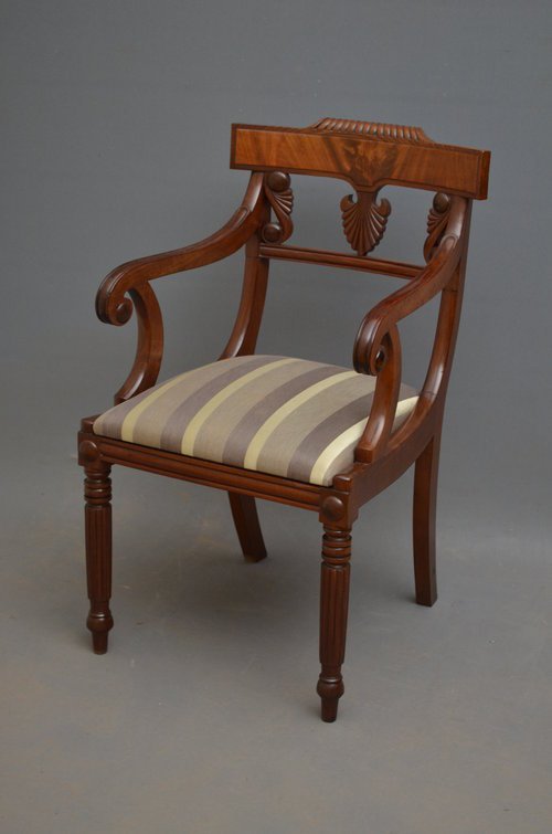 Fine Quality Regency Carver Chair  Sn3473 