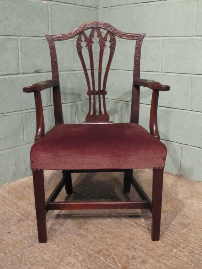 ANTIQUE EARLY VICTORIAN MAHOGANY ELBOW DESK CHAIR W7136/22.10