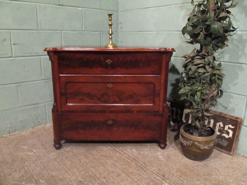 ANTIQUE 19TH CENTURY CONTINENTAL MAHOGANY CHEST OF DRAWERS W7265/14.1