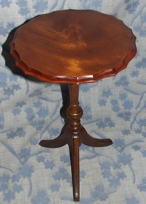 Super Mahogany Wine Occasional Table / Lamp Stand (29)