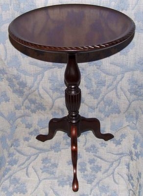 Antique Solid Mahogany Wine Table / Lamp Stand / Occasional Table (a6)