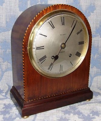 ELLIOTT LONDON Antique Inlaid Mahogany TING TANG Bracket Mantel Clock (80)