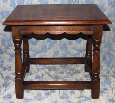 Superb Antique  Oak Joint Stool / Occasional Table / Lamp Stand (39)