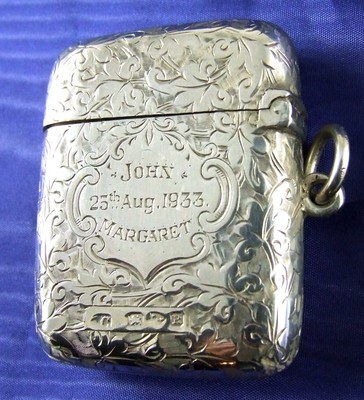 Antique VICTORIAN HALLMARKED CHESTER Silver Vesta Case : 1900 (16)