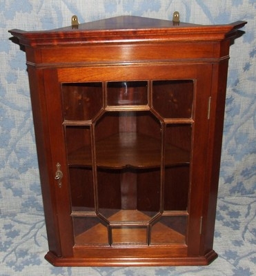 Petite Antique Style Reproduction Mahogany Astragal Glazed Corner Cupboard (13)