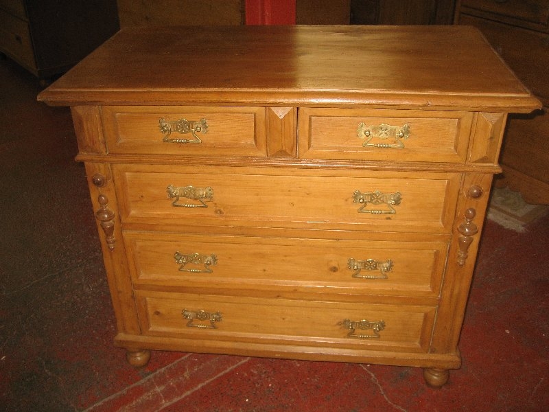 Victorian Eastern European Pine Chest of Drawers