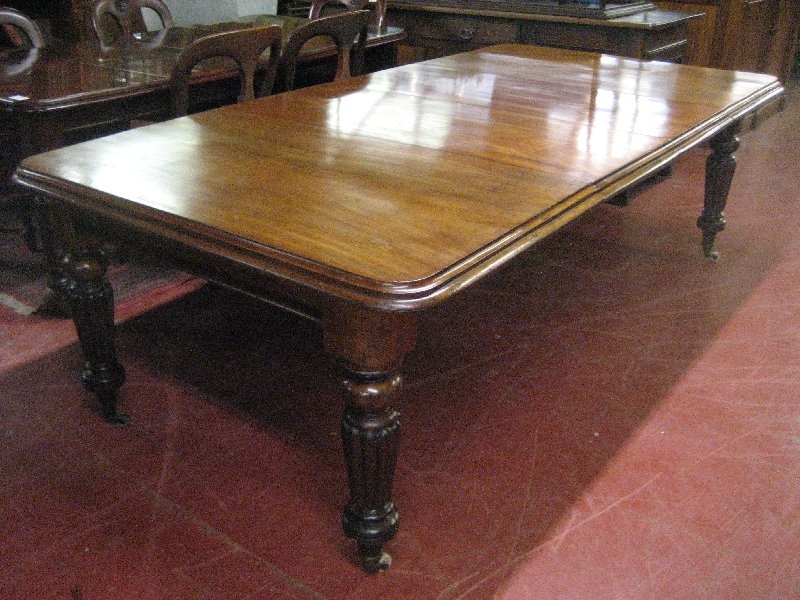 Victorian Mahogany Extending Dining Table