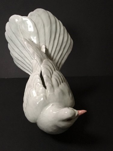 Antique A Pair Of Highly Decorative Pottery Doves | ANTIQUES.CO.UK