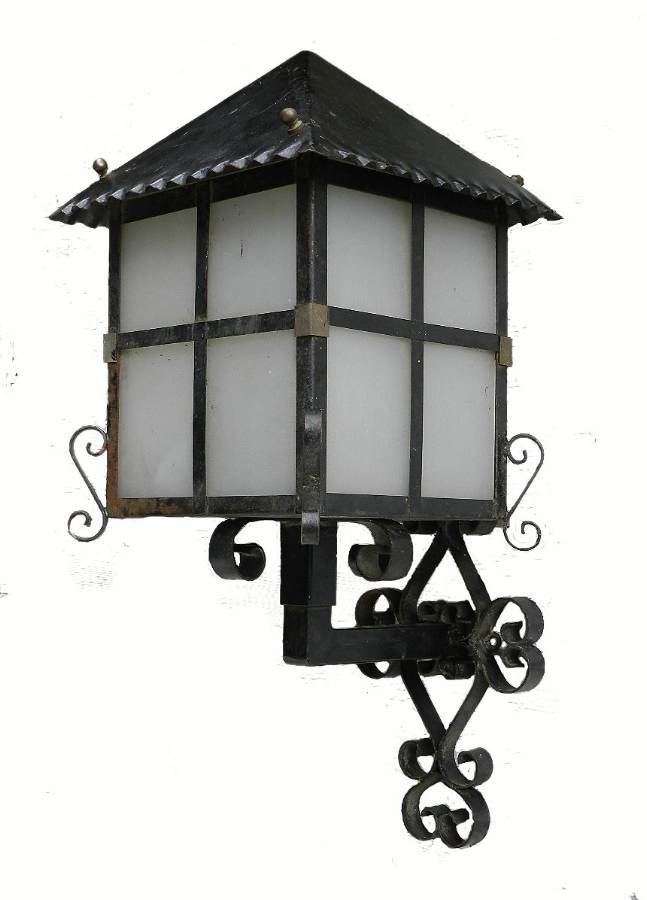 New Lantern Exterior 