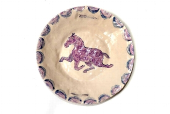 Plate with Horse  Arrow