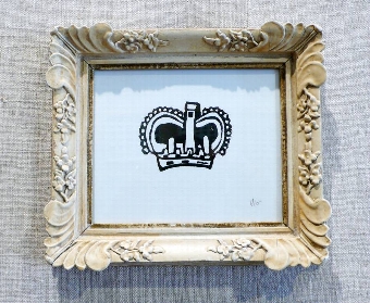 Crown in Vintage Frame