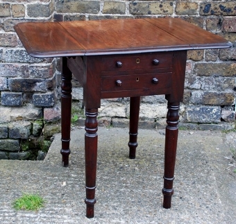 Antique Georgian mahogany pembroke table circa 1830