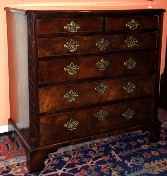 George II Walnut Chest of Drawers, circa 1740