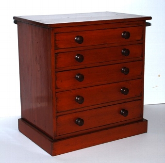 Collectors/Miniature Victorian Chest of Drawers/Jewellery Box